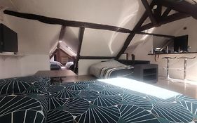 La Maison Gauloise - Asterix Cdg Paris